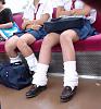 Japan schoolgirls again-ls0306t_585.jpg